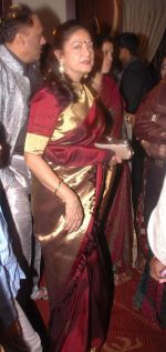 Aruna Irani at Gujarati actor Feroz Irani_s son wedding in Malad on 28th JAn 2012 (3).jpg